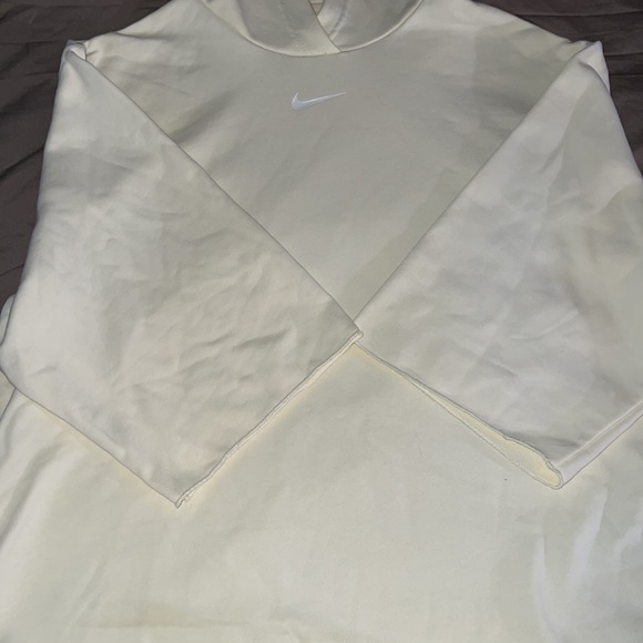 nike sweater - Picture 2 of 3